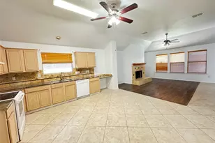 5424 Caribou Ridge Dr, Watauga, TX 76137 - Photo 9