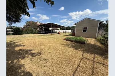 1009 W 7th Street, Justin, TX 76247 - Photo 9
