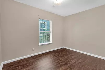 351 Pennsylvania Avenue, Fort Worth, TX 76104 - Photo 11