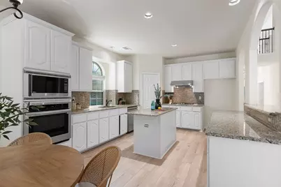 5207 W Cove Way, Grand Prairie, TX 75052 - Photo 15