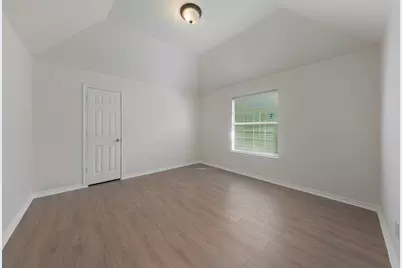 5207 W Cove Way, Grand Prairie, TX 75052 - Photo 31