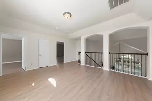 5207 W Cove Way, Grand Prairie, TX 75052 - Photo 25