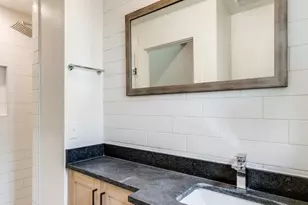 4715 Live Oak St, Dallas, TX 75204 - Photo 7