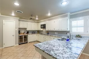 1518 Elmwood Dr, Abilene, TX 79605 - Photo 9