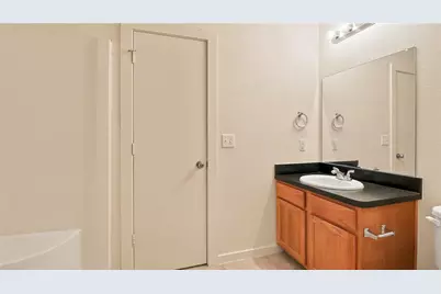 817 Jamie Drive, Grand Prairie, TX 75052 - Photo 13