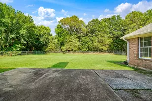 329 Helena Dr, Powderly, TX 75473 - Photo 21