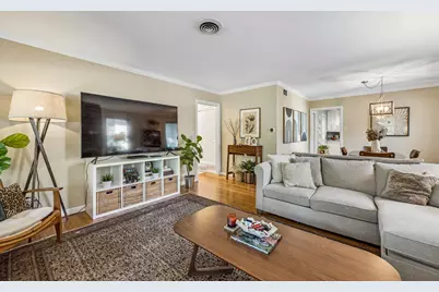 809 Brookhurst Drive, Dallas, TX 75218 - Photo 5