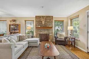 809 Brookhurst Dr, Dallas, TX 75218 - Photo 3