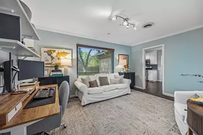 809 Brookhurst Drive, Dallas, TX 75218 - Photo 21