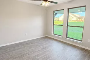 1013 Abbie Ruth Ct, Springtown, TX 76082 - Photo 21