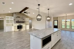 1013 Abbie Ruth Ct, Springtown, TX 76082 - Photo 3