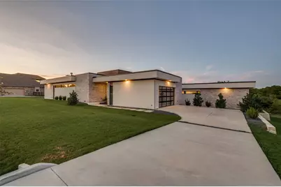 3120 Sanctuary Drive, Grand Prairie, TX 75104 - Photo 3