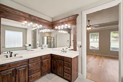 317 Landview Drive, Burleson, TX 76028 - Photo 13