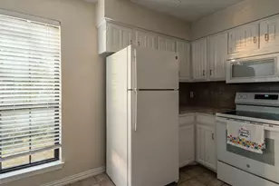 895 Dublin Dr, Richardson, TX 75080 - Photo 3