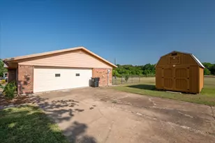 3168 Co Rd 2182, Greenville, TX 75402 - Photo 25