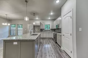 510 W 0Ak St, Weatherford, TX 76086 - Photo 13
