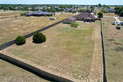 829 Meadow Lark Lane, Red Oak, TX 75154 - Photo 39