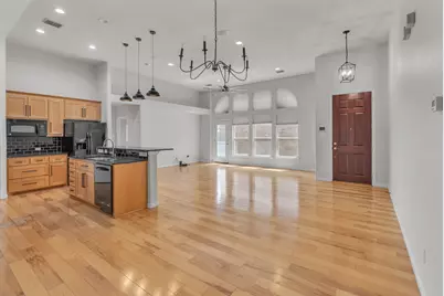 9129 Cottonwood Village Drive, Fort Worth, TX 76120 - Photo 5