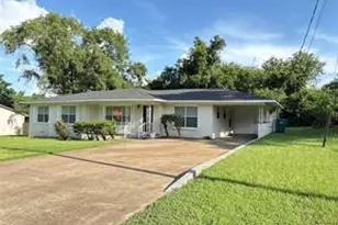 105 Calloway, Hughes Springs, TX 75656 - Photo 17