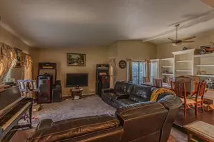 4501 Freeport Dr, Garland, TX 75043 - Photo 9
