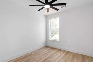 4237 Avenue H, Fort Worth, TX 76105 - Photo 13