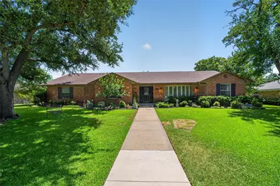 1810 S Crest, Carrollton, TX 75006 - Photo 5