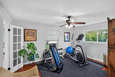 1810 S Crest, Carrollton, TX 75006 - Photo 23