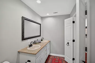 1810 S Crest, Carrollton, TX 75006 - Photo 27