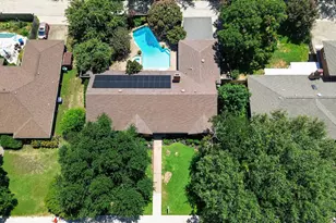 1810 S Crest, Carrollton, TX 75006 - Photo 7