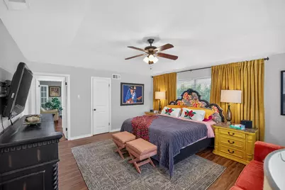 1810 S Crest, Carrollton, TX 75006 - Photo 27