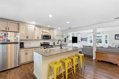 13227 Challaburton Drive, Farmers Branch, TX 75234 - Photo 17
