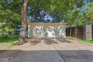 13227 Challaburton Dr, Farmers Branch, TX 75234 - Photo 39