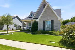 608 Joy Ct, Burleson, TX 76028 - Photo 3