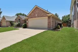 2845 Birmingham Dr, Grand Prairie, TX 75052 - Photo 29