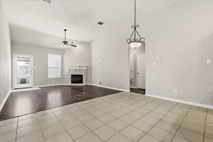 629 Lake City Dr, Lewisville, TX 75056 - Photo 7