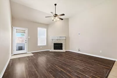 629 Lake City Drive, Lewisville, TX 75056 - Photo 9