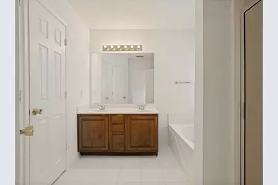 10805 Pebblecreek Court, Benbrook, TX 76126 - Photo 15