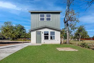 406 Grand Ave, Fort Worth, TX 76164 - Photo 1