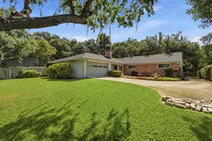 939 Blue Lake Cir, Richardson, TX 75080 - Photo 3
