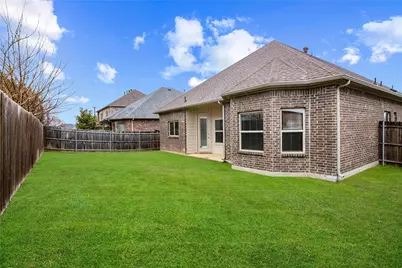 208 Burberry Drive, Grand Prairie, TX 75052 - Photo 17