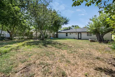 2611 Hardy Place, Arlington, TX 76010 - Photo 9