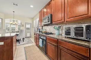 8481 Liverpool Ln, Frisco, TX 75036 - Photo 9