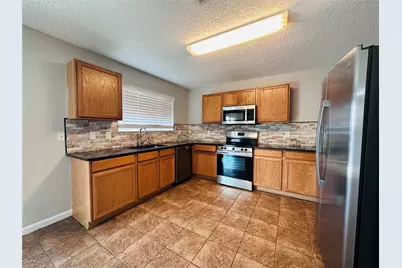 8600 Hawkview Drive, Fort Worth, TX 76179 - Photo 3