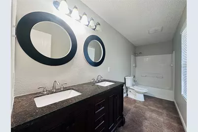 8600 Hawkview Drive, Fort Worth, TX 76179 - Photo 7