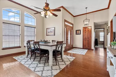 685 W Line Road, Whitesboro, TX 76273 - Photo 9