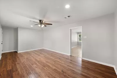 902 N 23 1/2 Street, Corsicana, TX 75110 - Photo 9