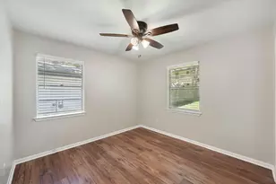 902 N 23 1/2 St, Corsicana, TX 75110 - Photo 23