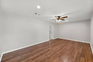 902 N 23 1/2 St, Corsicana, TX 75110 - Photo 5