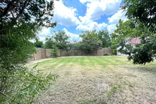 3812 Park St, Greenville, TX 75401 - Photo 15