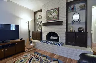 1309 San Marcos Dr, Arlington, TX 76012 - Photo 5